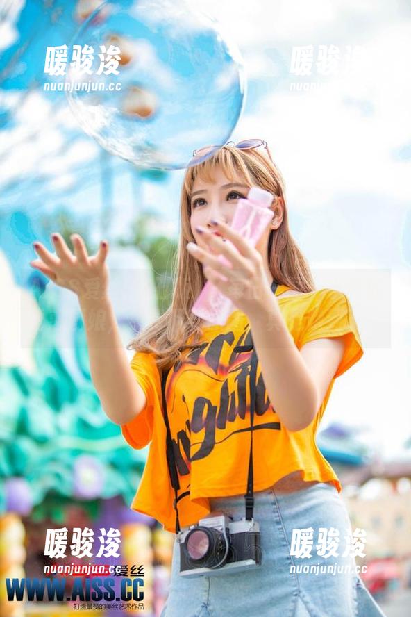 AISS爱丝(钻石版) - 每日一图：小茹的诱惑厨娘，免费下载原图，真是赚到了！