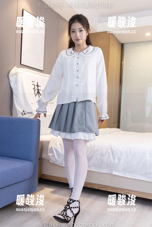 BoBoSocks袜啵啵-芝士 BoBoSocks袜啵啵 - 芝士的板鞋精选:每一步都像在提问,‘这鞋你穿上好不好看?’