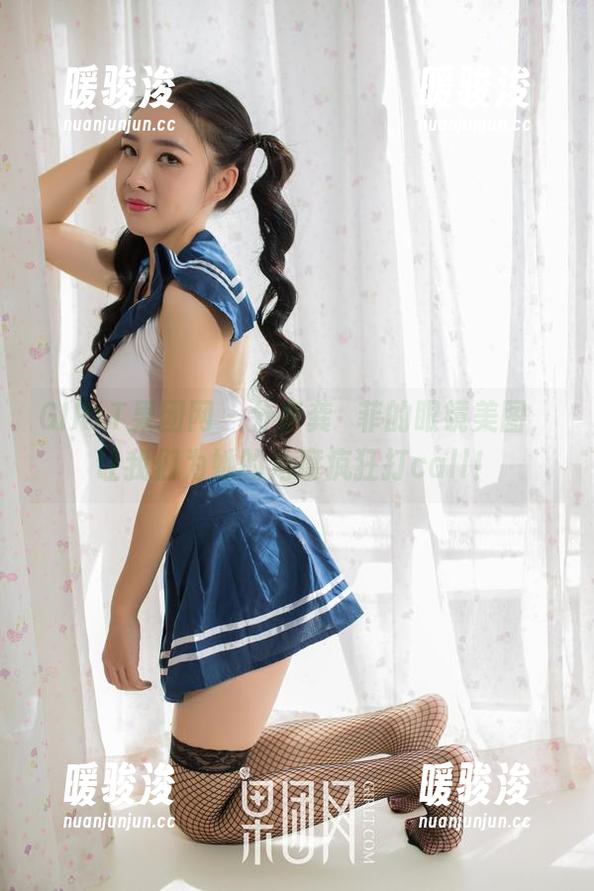 GIRLT果团网 - 分享龚玥菲的眼镜美图，让我们为她的角度疯狂打call！
