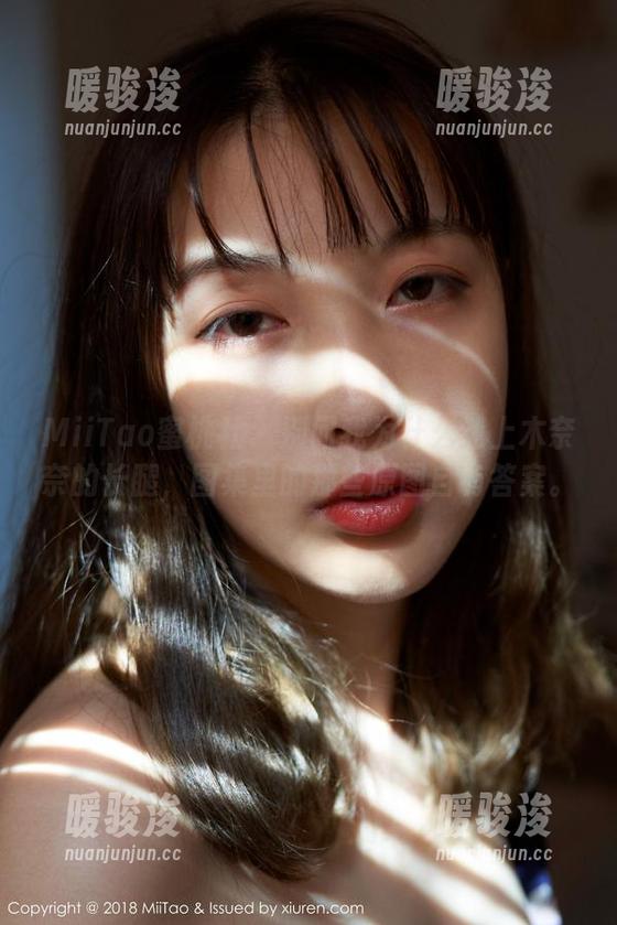 MiiTao蜜桃社-木奈奈 MiiTao蜜桃社 - 别问我为什么迷上木奈奈的长腿,图集里的那些原图自有答案。