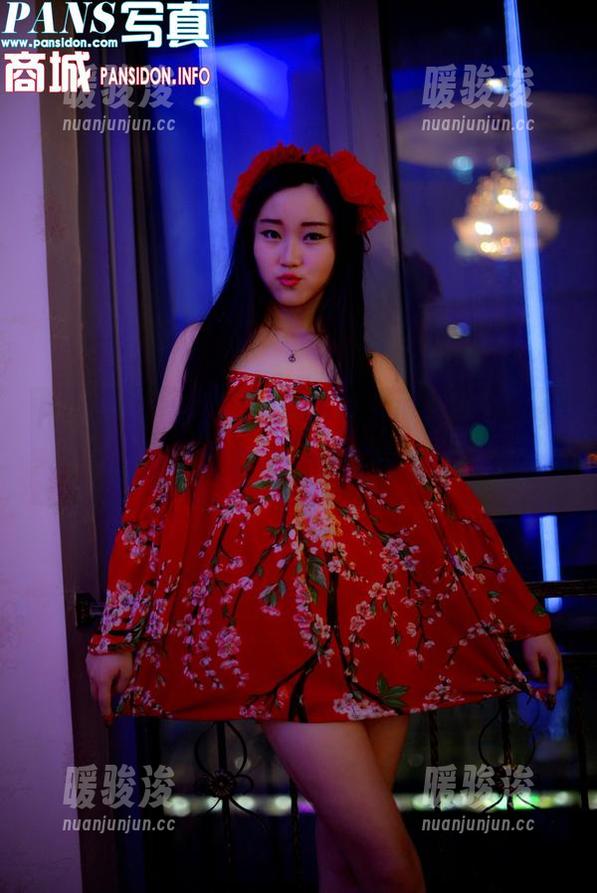 PANS写真-诗诗 PANS写真 - 在体操服里发现诗意,下载诗诗的写真集,醉在这个瞬间