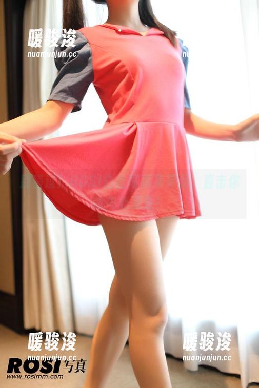 别错过！ROSI白丝写真集更新，直击你的内心深处！