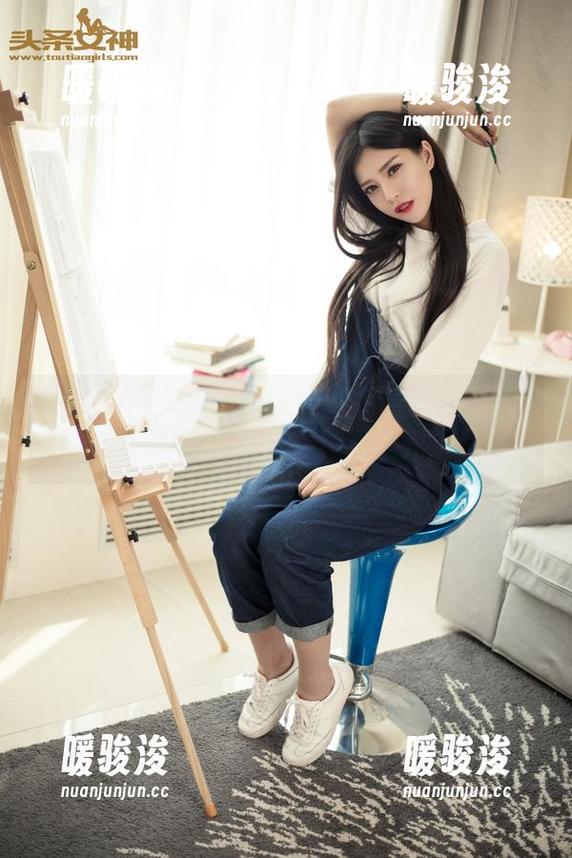 TouTiao头条女神-JennyR TouTiao头条女神 - 黑暗中的光辉:JennyR的万圣节写真无圣光版