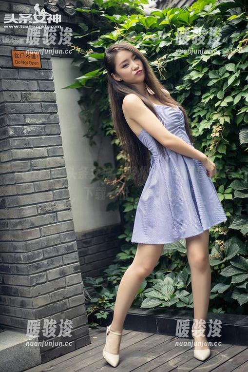 TouTiao头条女神 - 轻松get李丽莎JK写真集，下载一份，放松心情！