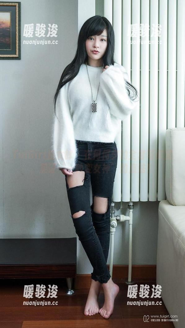 TuiGirl推女郎-何何夕 TuiGirl推女郎 - 在何何夕的全套写真里,见证‘一秒变女神’的魔法!