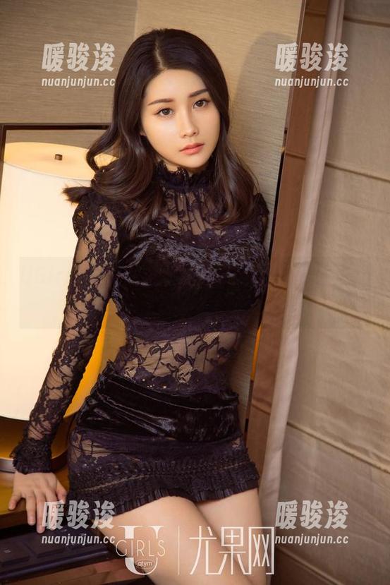 UGirls尤果网 - 定制写真曝光！娜依灵儿带你走进纯白幻想之中