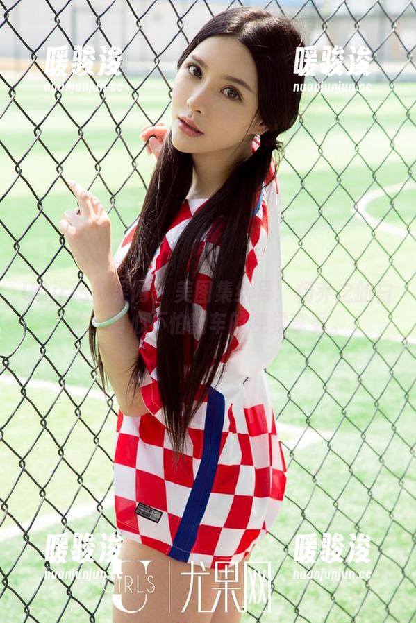 UGirls尤果网-杨乔之 UGirls尤果网 - 美图集结号:杨乔之的白丝,真心不怕翻车的视觉享受。