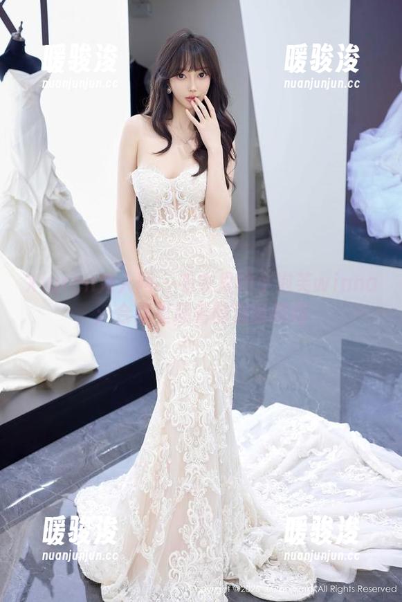 Xiuren秀人网 - 毛衣里的小泡芙winna：合集里藏着的温暖瞬间