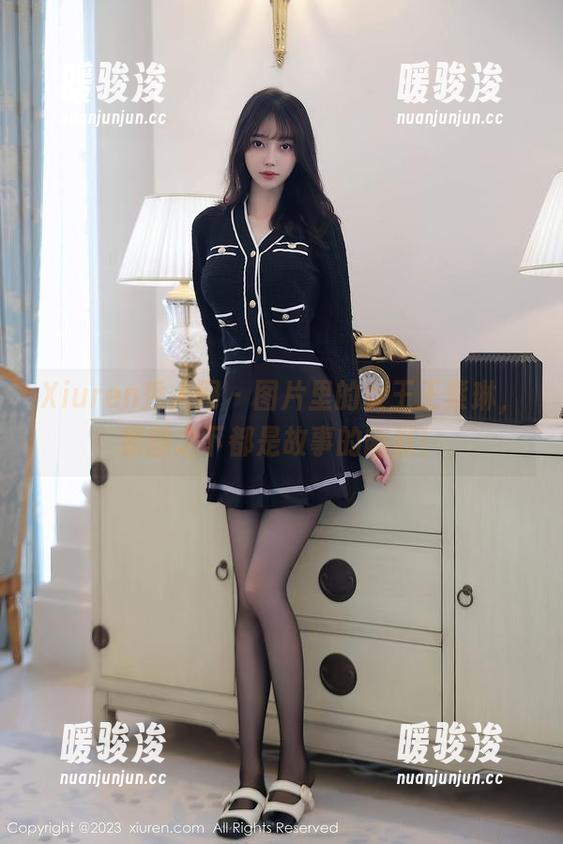 Xiuren秀人网 - 图片里的女王王紫琳，原图之下都是故事的幽默！