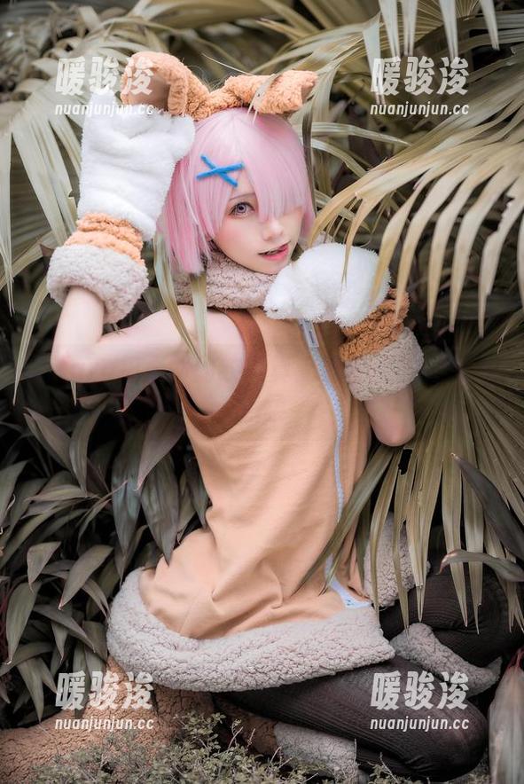 kitaro绮太郎 kitaro绮太郎豹纹写真:照片里的野性与温柔