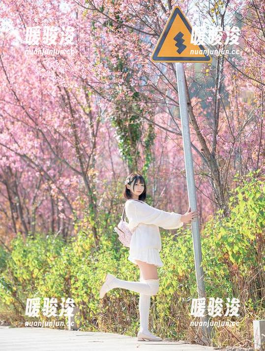 nagesa魔物喵 在线nagesa魔物喵,御姐美图上线,呃,好像有点奇妙的感觉…
