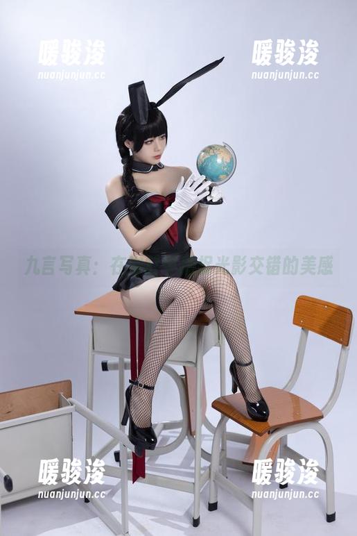 九言写真：在浴缸中捕捉光影交错的美感