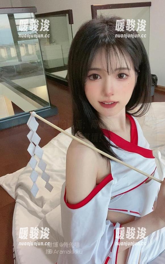倦倦喵与魅魔的邂逅：高清甘雨套图，仿佛身临其境！