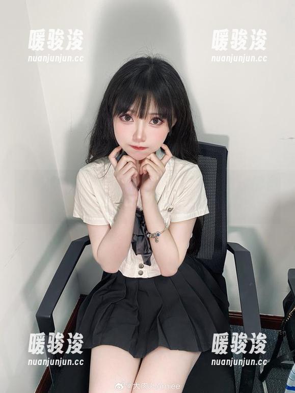 大肉丸Amiee的秘密：绝对不容错过的自拍图包资源！