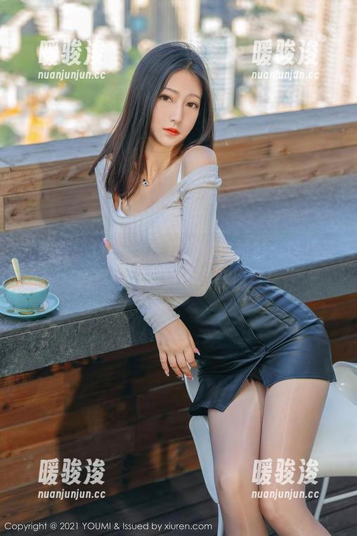 尤蜜荟-Lucky沈欢欣 尤蜜荟 - Lucky沈欢欣的白衬衫:这摆姿势真绝,免费原图等你拿!