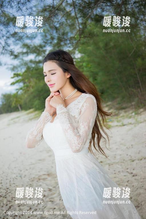 推女神 - 走进高清谭晓彤的棉袜世界，瞬间让你觉得好舒服