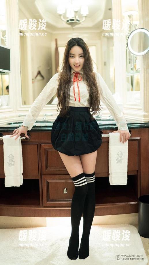 推女郎-吻熙 推女郎 - 吻熙修女:图片展现的不只是洁白的静谧