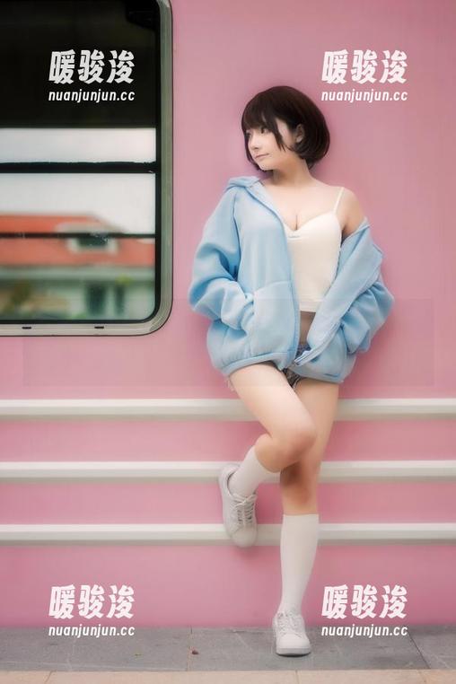 是三不是世w 无圣光丝袜:是三不是世w的图包,沉醉其中无法自拔