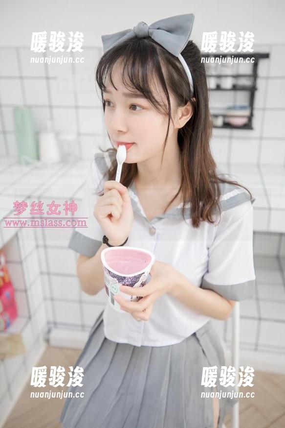 梦丝女神-小允儿 梦丝女神 - 这绿绿的衣服真绝了:小允儿的美图图包带你飞
