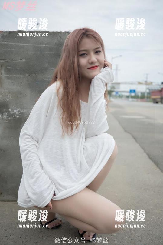 梦丝女神 - 发现璇璇的9分颜值，图库里的美好，别忘了下载哦！