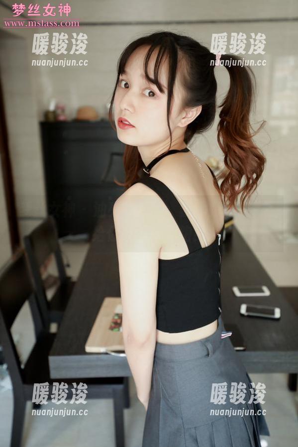 梦丝女神 - 油亮的美丽，魏婷婷高清作品给你眼球吃个饱！