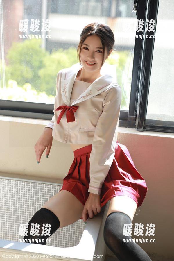 模范学院 - SiByl李思宁的浴室日志：高清影像流转的温暖