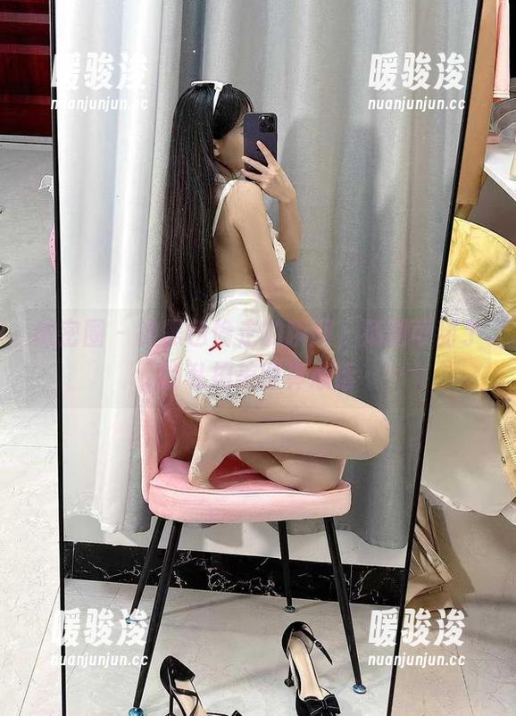 微密圈 - 被黑色偷走的瞬间，汤圆可甜了的私拍美图真心话