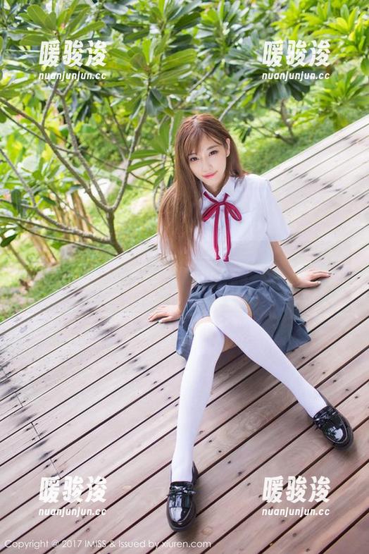 爱蜜社 - 瑞妤丝袜合集：她的每一步，似乎都在刻画优雅！