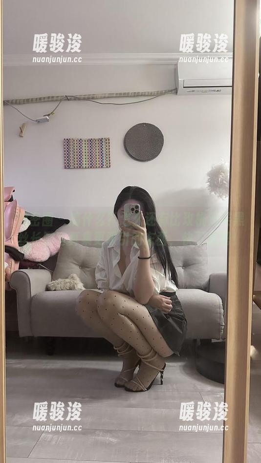 微密圈 - 搞什么？怎么还有比玫桃泡芙黑丝长腿写真集更吸引的东西，快下载吧！