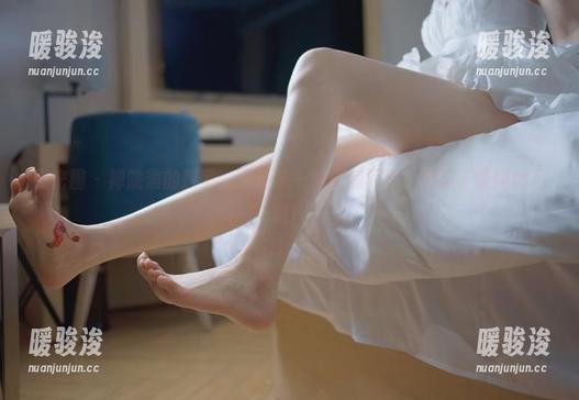 微密圈 - 禅院熏的教室：更新了一波灵魂写真，别忘了课间休息哦！
