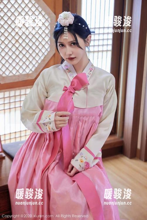 秀人网 - 谁说女孩不可以搞事情？看MODEL伊若的作品图集就知道了