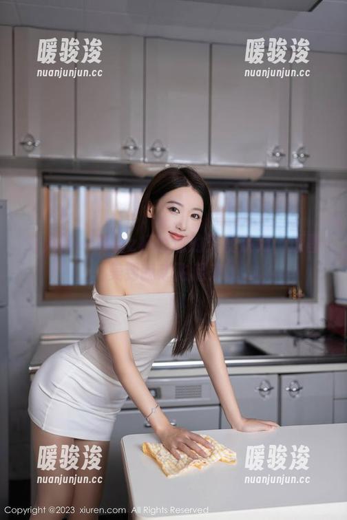 秀人网 - 观看z杯悠悠的天使系列，原图美到我想飞起来。