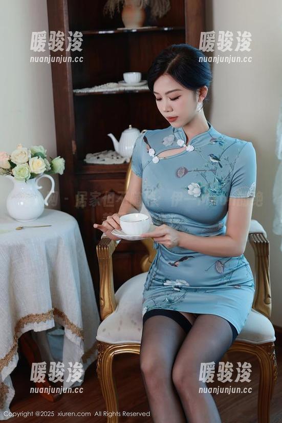 秀人网 - 居家但不随便：伊一Moon的绝美写真集合！