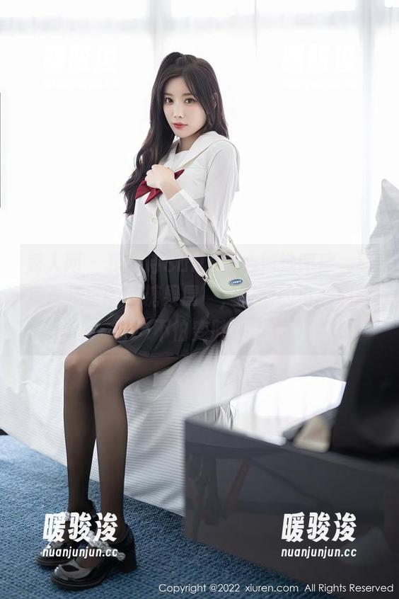 秀人网-夏诗诗Sally 秀人网 - 夏诗诗Sally甜心精选图库,简直是视觉的‘糖果屋’,存图的小心心就不怕变胖!