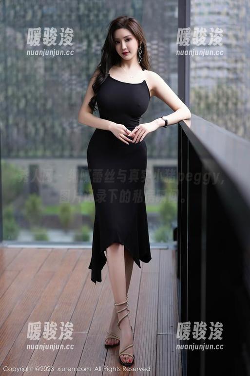 秀人网 - 细腻蕾丝与真实小猪peggy，图片记录下的私房瞬间。