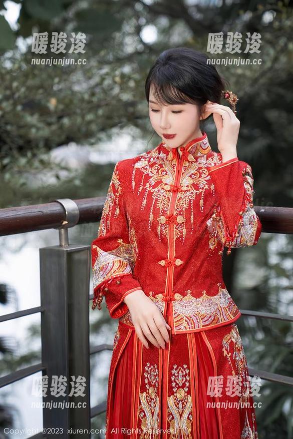 秀人网 - 一秒沦陷在短裙里，张思允Nice的免费写真不容错过！