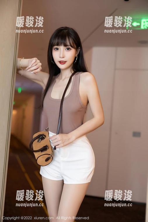秀人网-玄子 秀人网 - 又是一组最新的美图,玄子的瑜伽之旅,怎么能把动作做到如此迷离又诱惑!