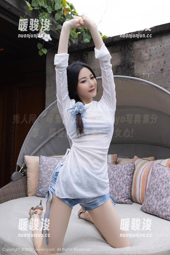 秀人网-雨瞳Yoyo 秀人网 - 可爱暴击!雨瞳Yoyo写真集分享,感受扑面而来的少女心!