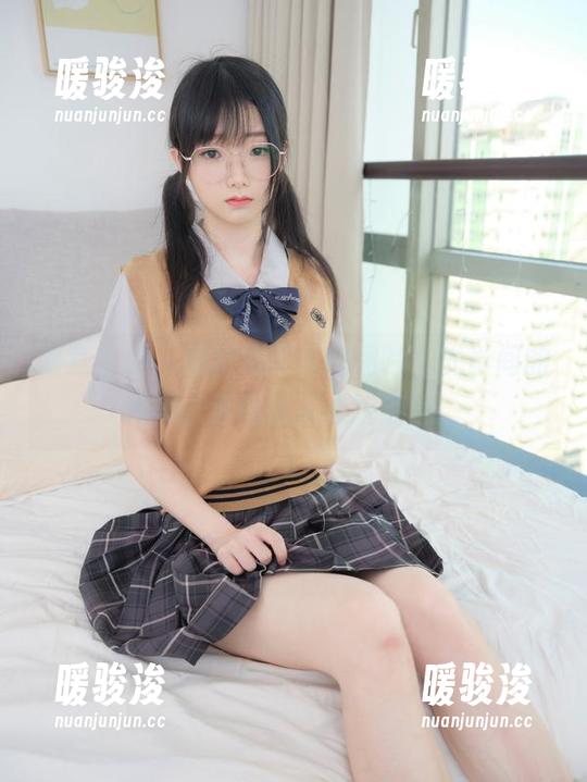 紧急企划 - 樱樱樱可长腿图片，光影间的绝美，原图让人心跳加速。