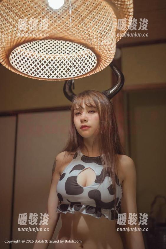 菠萝社 - 八宝icey在马尔代夫的写真：那些无圣光的美图，随意得有点过分！