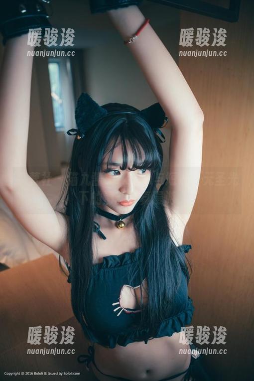 菠萝社-猫九酱Sakura 菠萝社 - 猫九酱Sakura与短裤:无圣光下的清新写真漫游