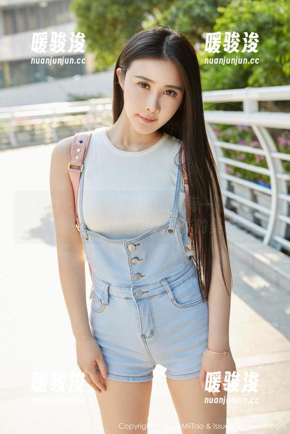 蜜桃社 - E杯奶茶第二套：每一张图片都是一种很私密的无圣光的美好