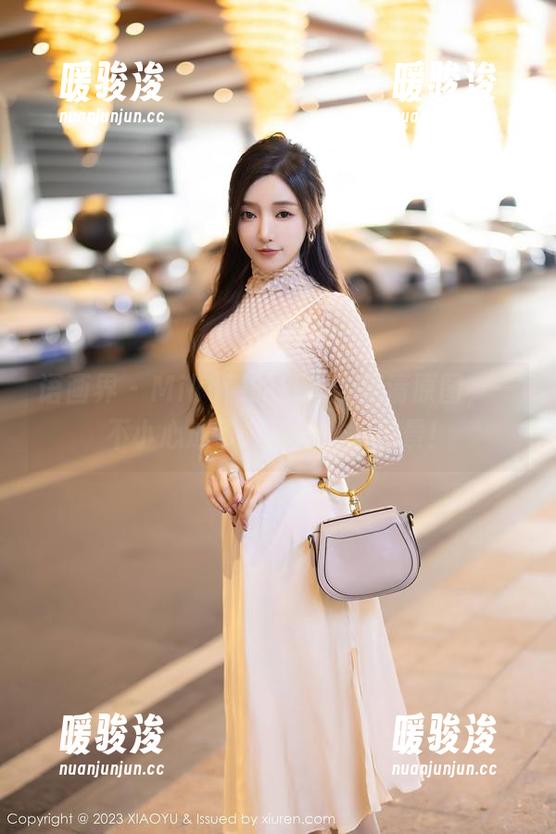 语画界-Miko酱 语画界 - Miko酱的日常:高清原图,一不小心成了“窗外”的风景!