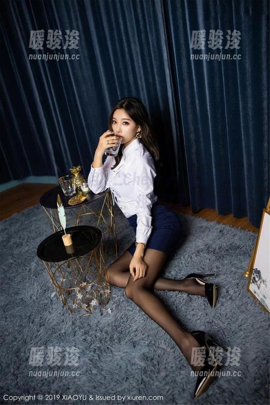 语画界 - 绯月樱_Cherry：这制服图包直接让我怀疑人生，找不到圣光的我贼慌！