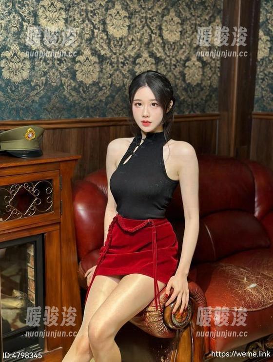 轩子巨2兔 微密圈 - 原图解锁!体验轩子巨2兔的最新泳装,镜头下的瞬间太美了!