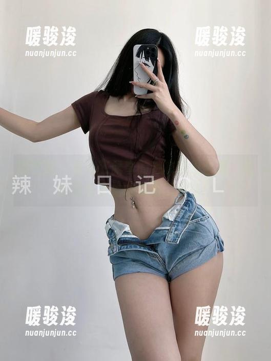 陈佩奇 微密圈 - 看完陈佩奇的毛衣壁纸合集,我怀疑毛衣是她的第二皮肤!