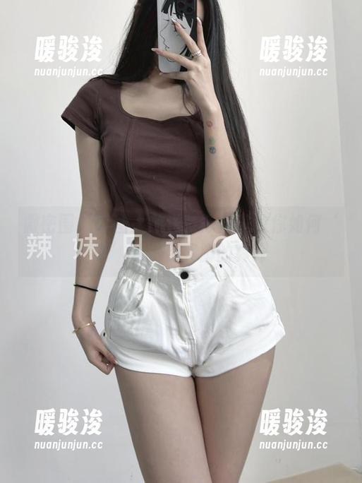 陈佩奇 微密圈 - 套图大放送!陈佩奇教你如何‘吃’到免费臭脚的真谛