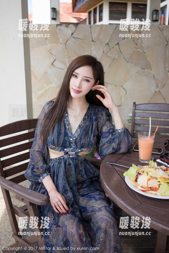 魅妍社-陈嘉嘉Tiffany 魅妍社 - 会呼吸的连体衣:陈嘉嘉Tiffany的美图分享,让你瞬间想起夏天的冰淇淋