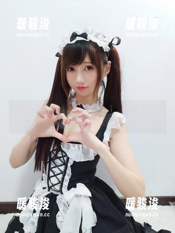 魔物喵nigisa 校服与魔物喵nigisa:私房作品散发出的那点青春气息