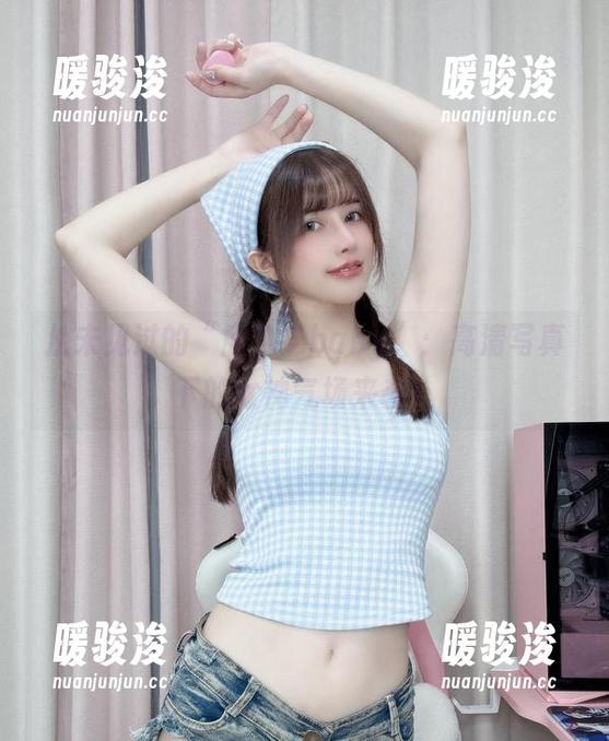 鹿八岁baby 从未见过的“鹿八岁baby”:高清写真下的女神气场来袭!